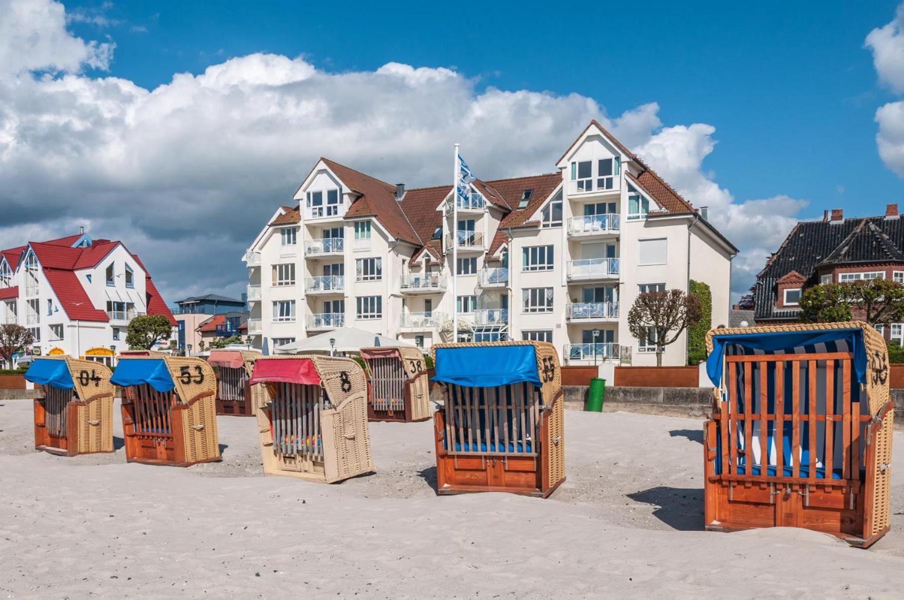 Strandhotel 1 Laboe Exterior photo