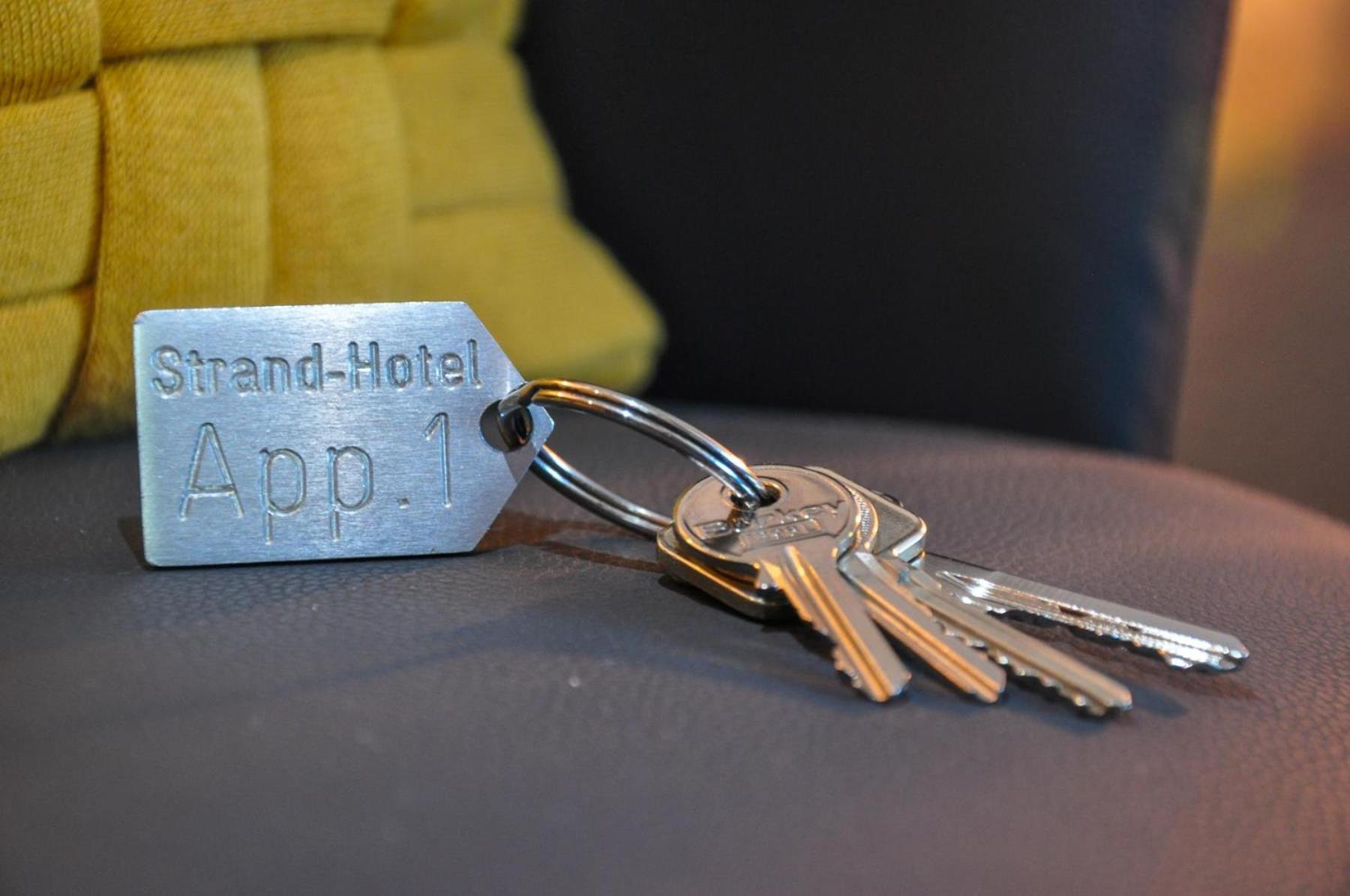 Strandhotel 1 Laboe Exterior photo